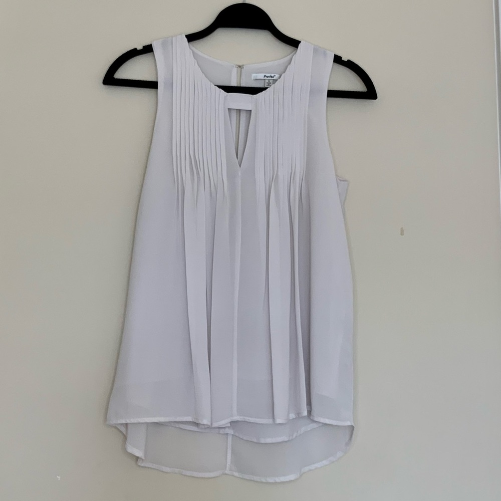 Pleated Keyhole Sleeveless Flowy White Top - Papaya S